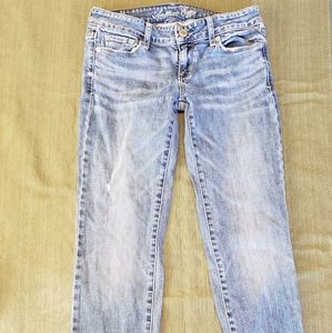 AMERICAN EAGLE JEANS